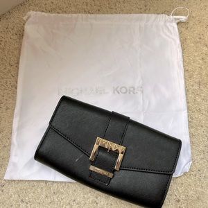 Pre-Loved Michael Kors Penelope clutch